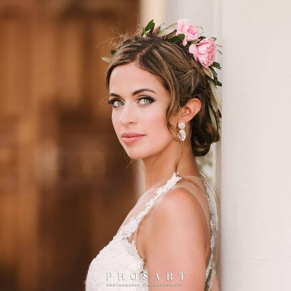Glamorous bridal makeup closeup by Panos Antoniou Santorini